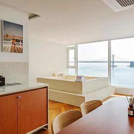 Busan Lazy Morning Ocean View Pension